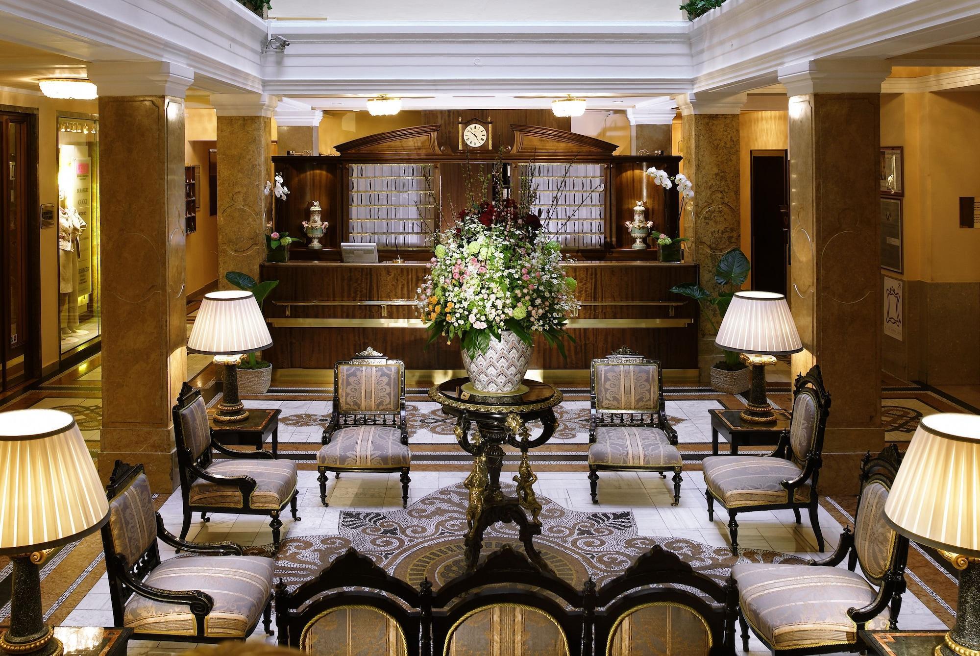 Hotel Sacher Salzburg Interiør billede The lobby of the hotel