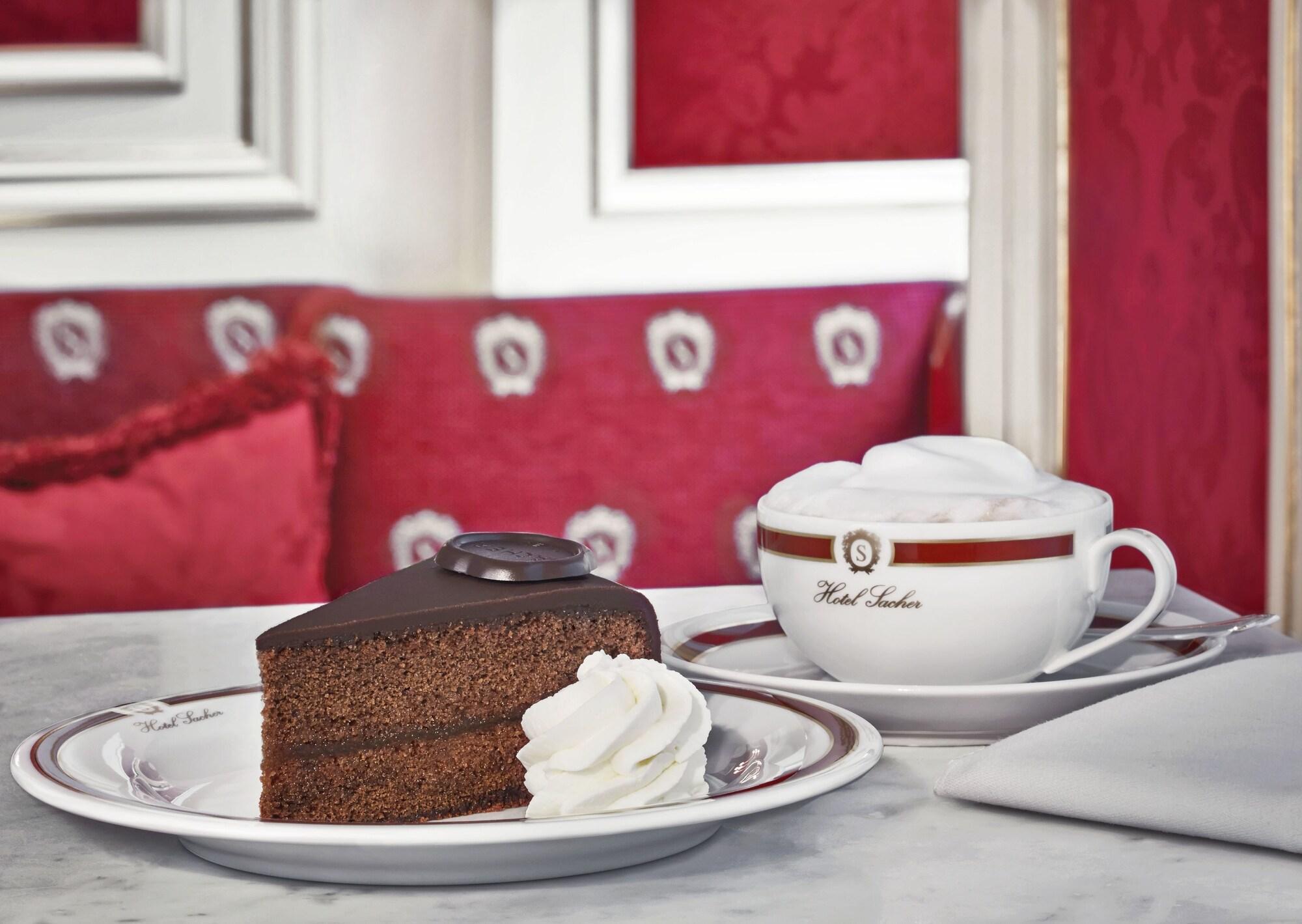 Hotel Sacher Salzburg Eksteriør billede Sacher Torte