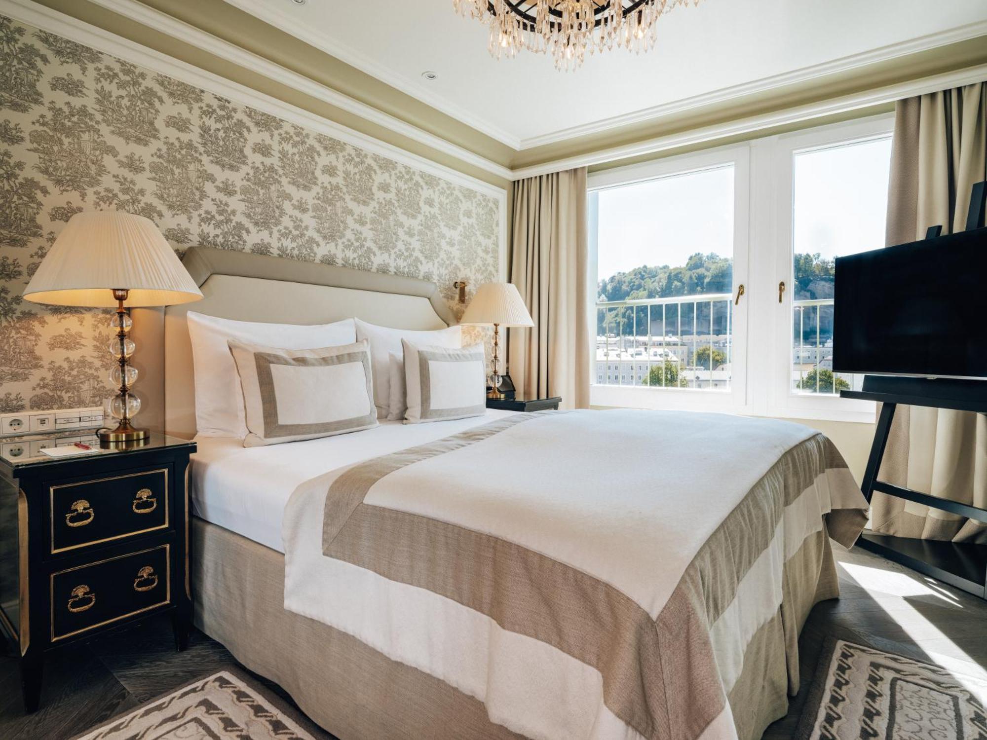 Hotel Sacher Salzburg Eksteriør billede Deluxe room